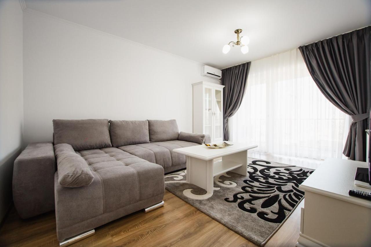 Bright & Elegant Central Apartment Oradea Dış mekan fotoğraf